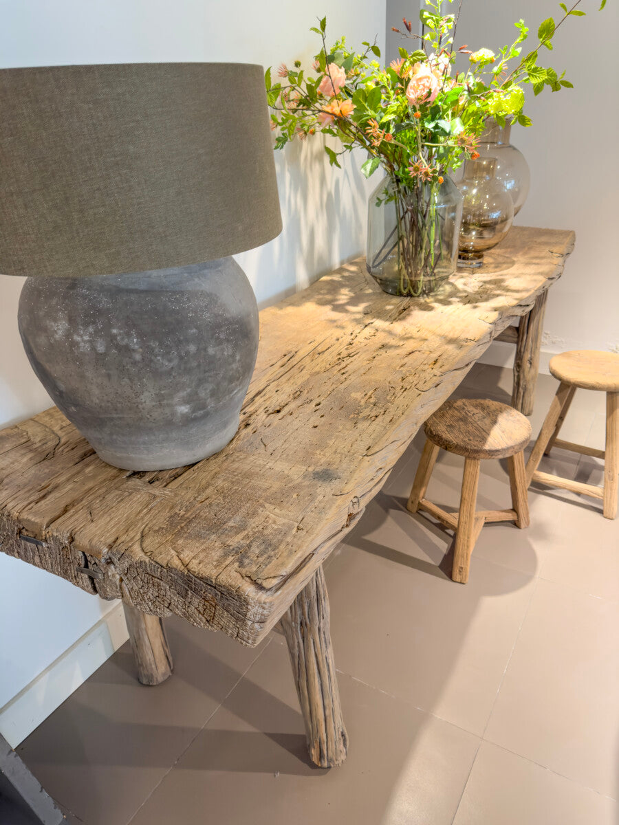 Robust side table – image 2