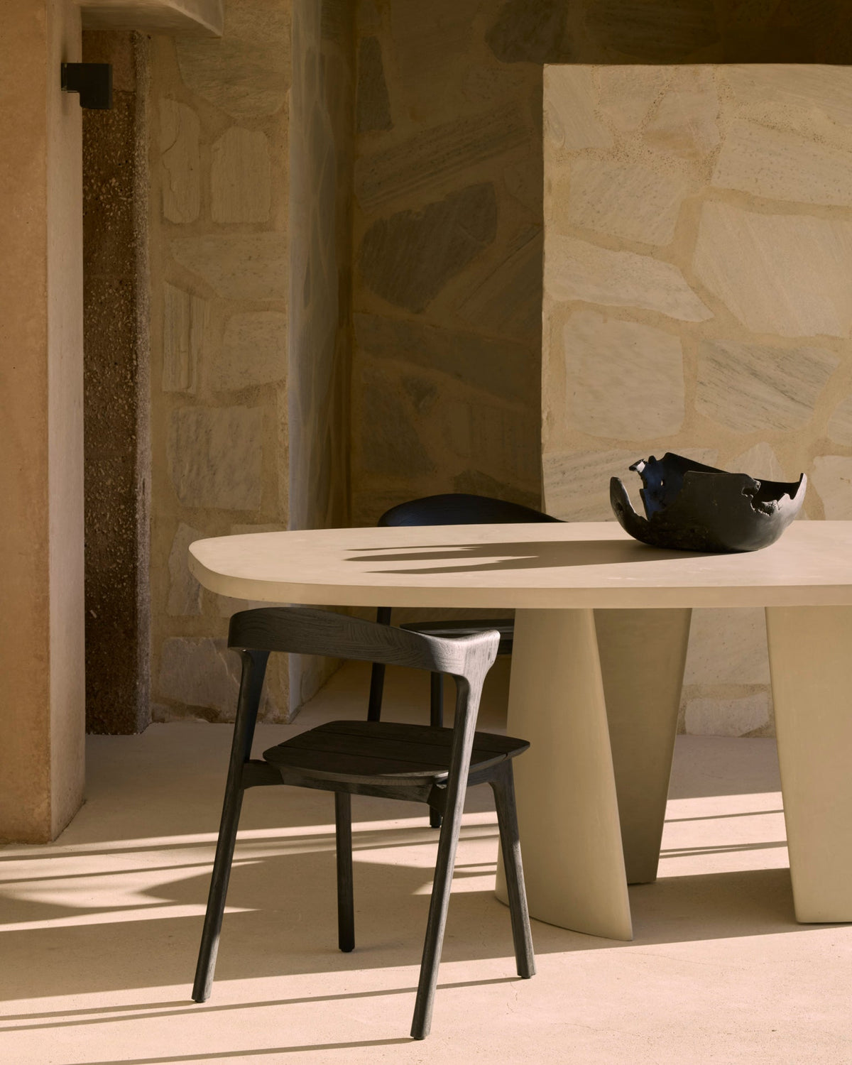 Ethnicraft | Canyon outdoor dining table | 230x115cm