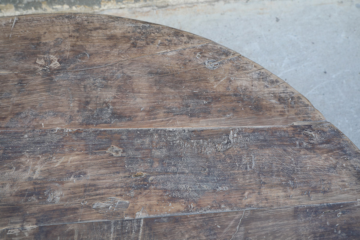 Round coffee table – image 2