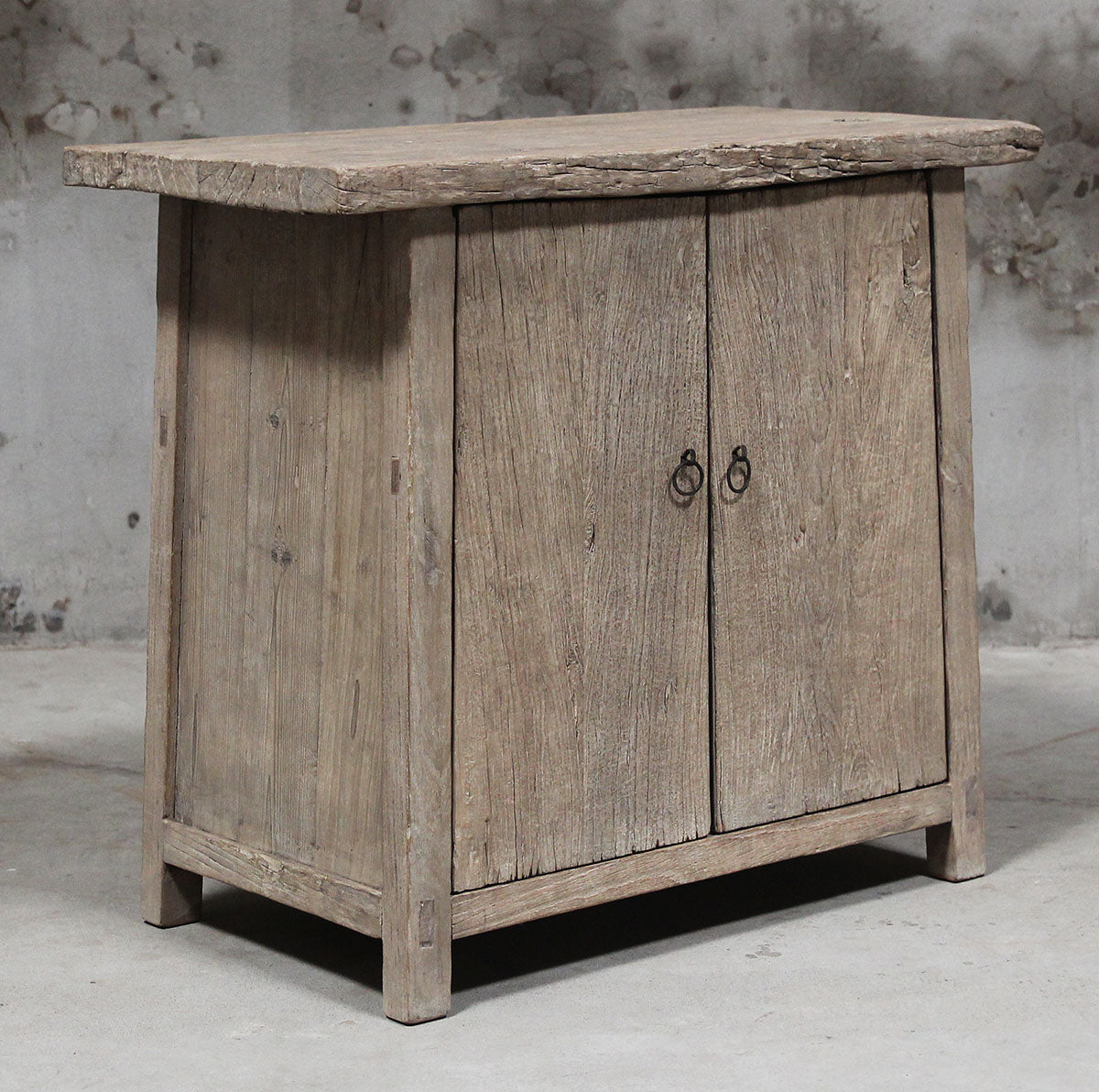 Cabinet 2 doors – image 2