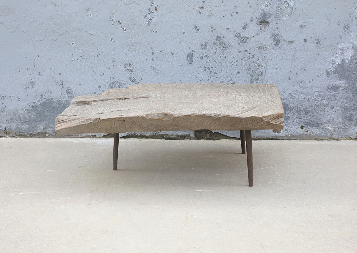 Coffee table pointed leg