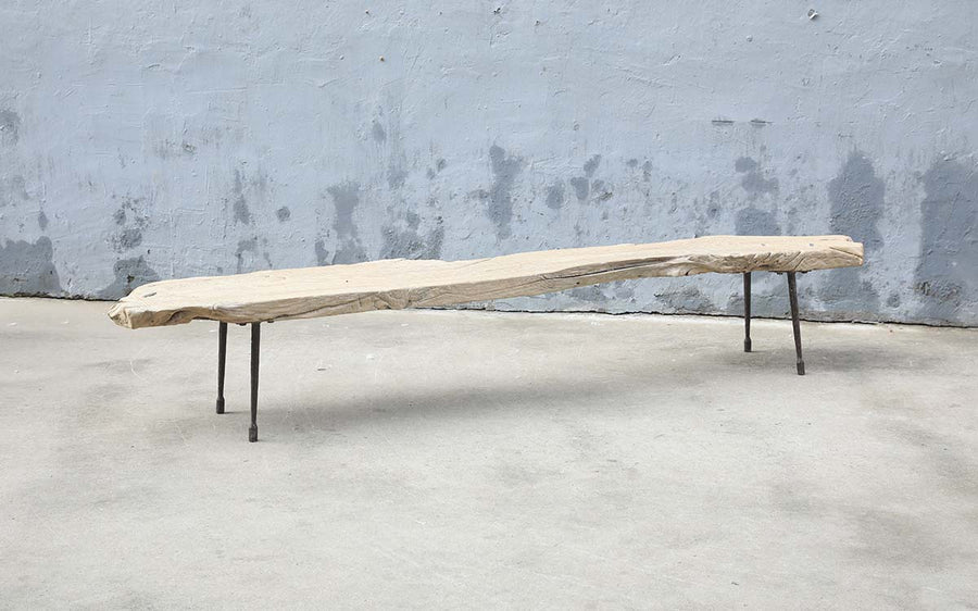 Coffee table pointed leg