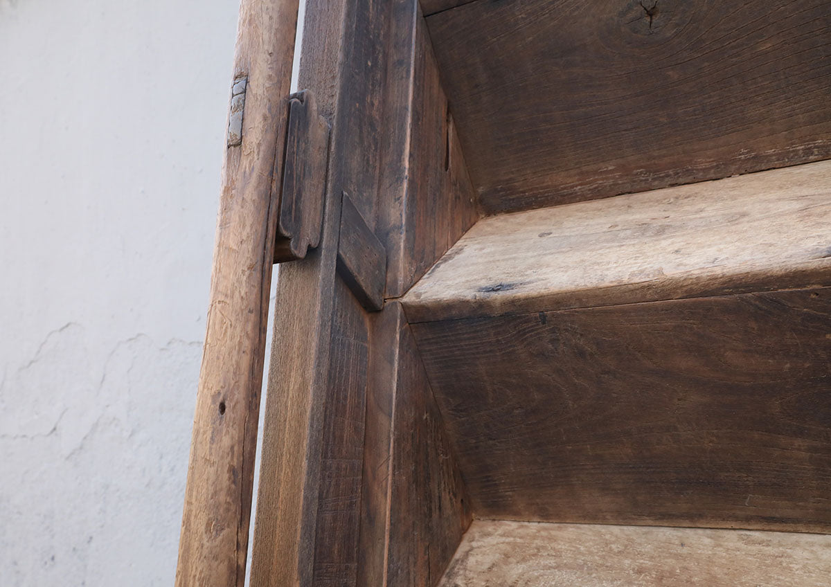 Vintage staircase – image 2