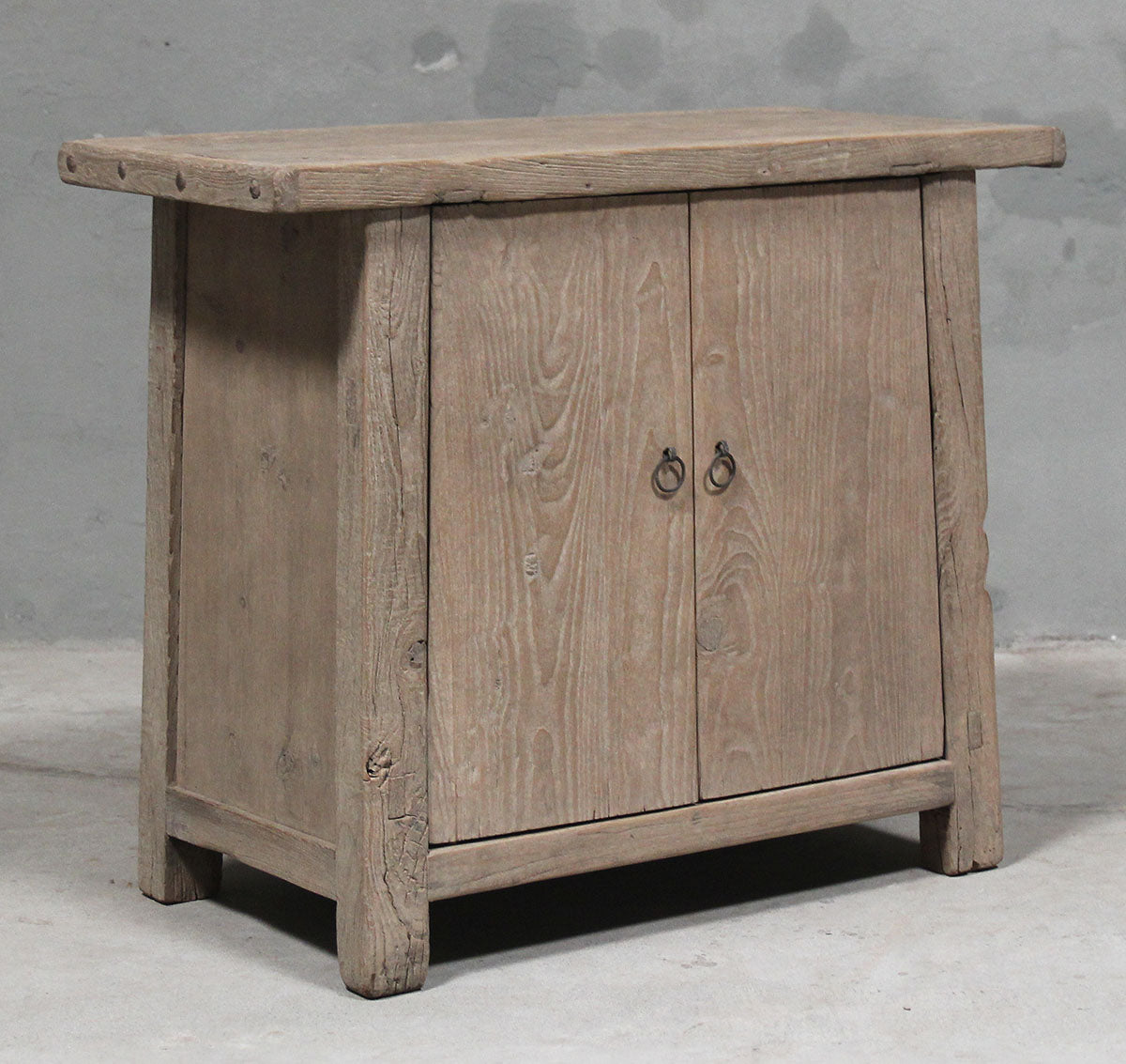 Cabinet 2 doors – image 2