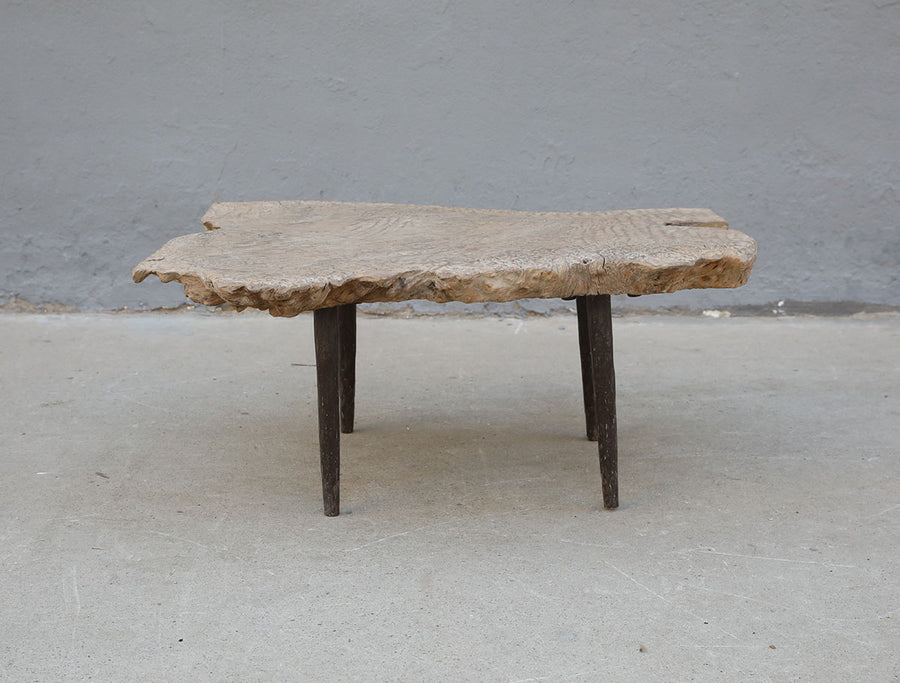 Coffee table pointed leg