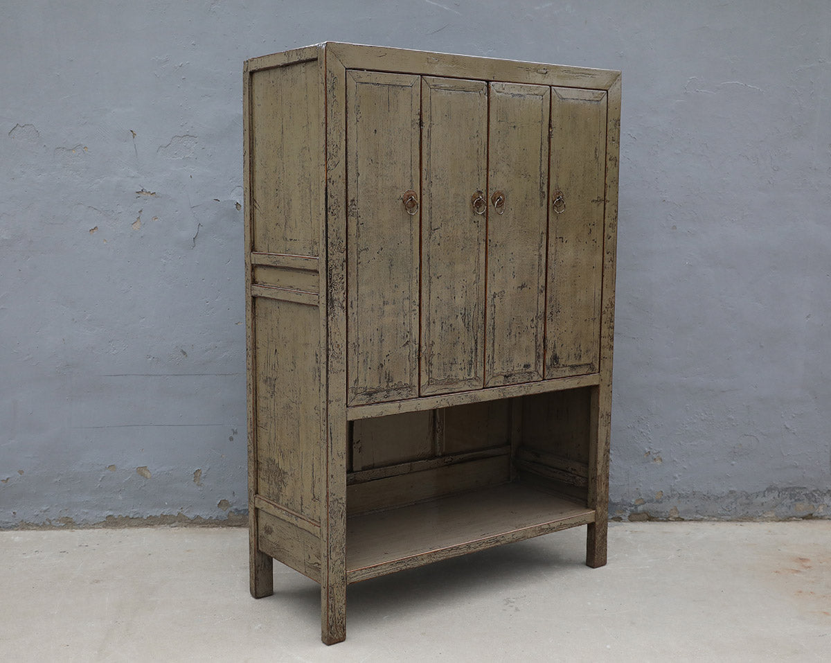 High-gloss cabinet