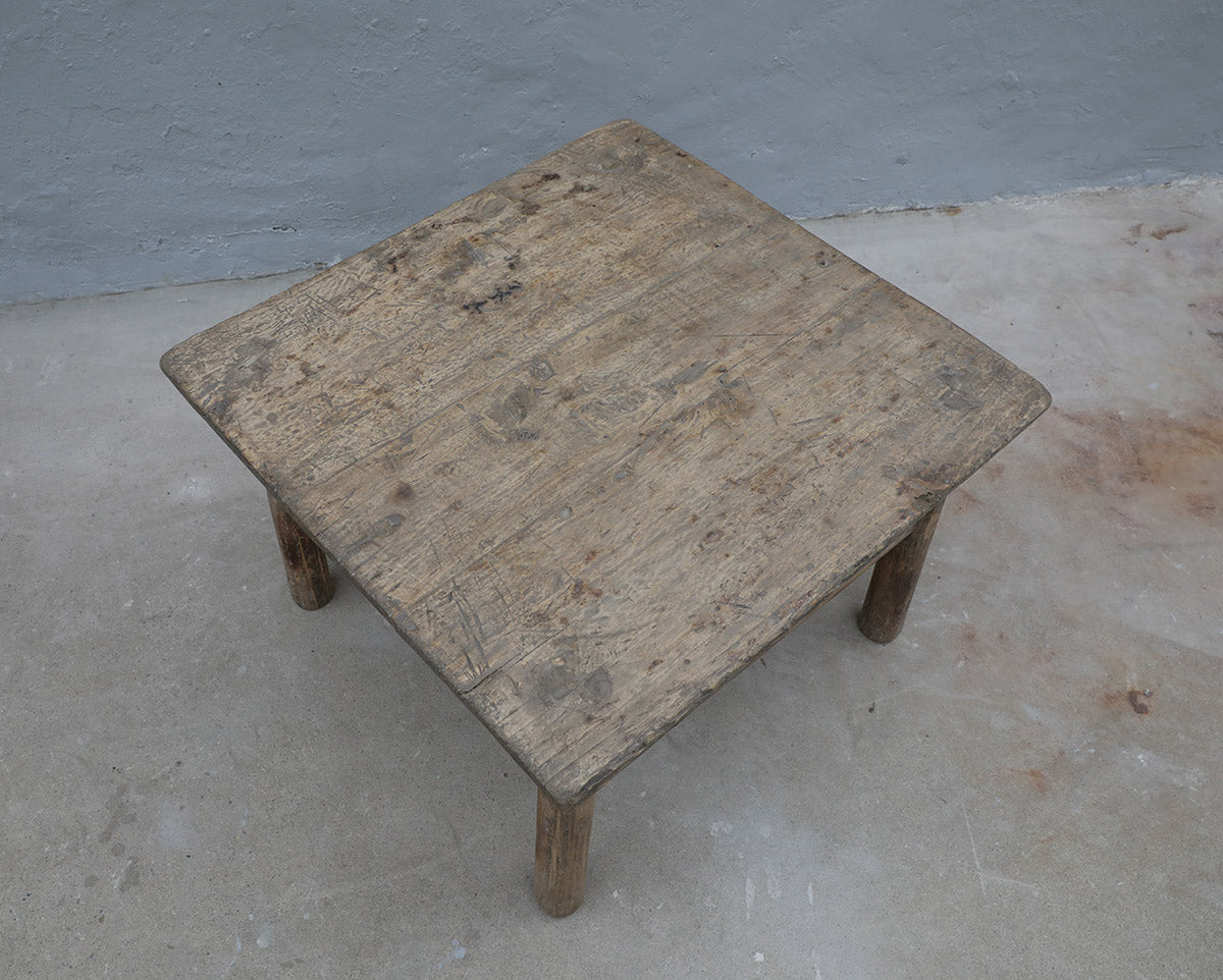 Corner table – image 2
