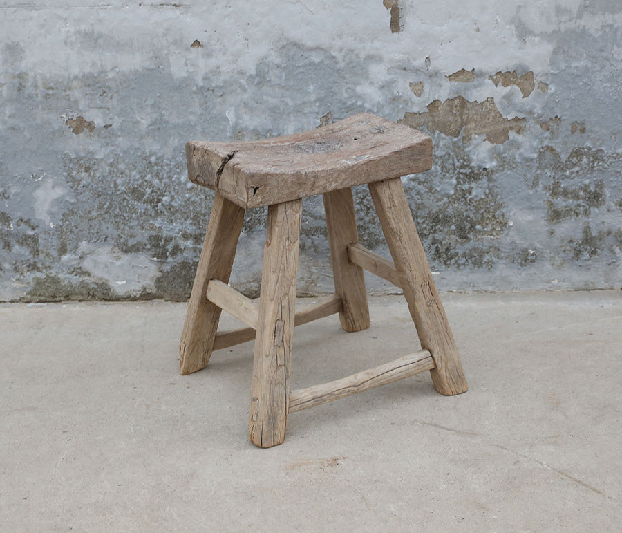 Saddle stool