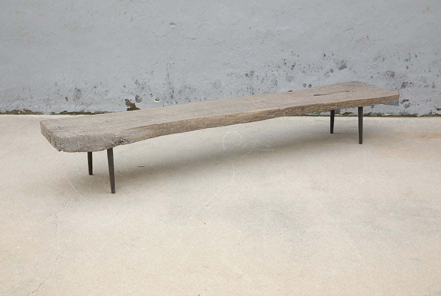 Coffee table pointed leg