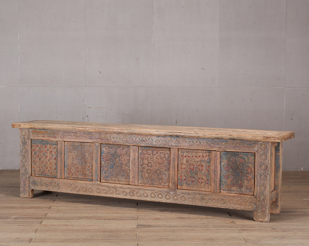 TV cabinet carving