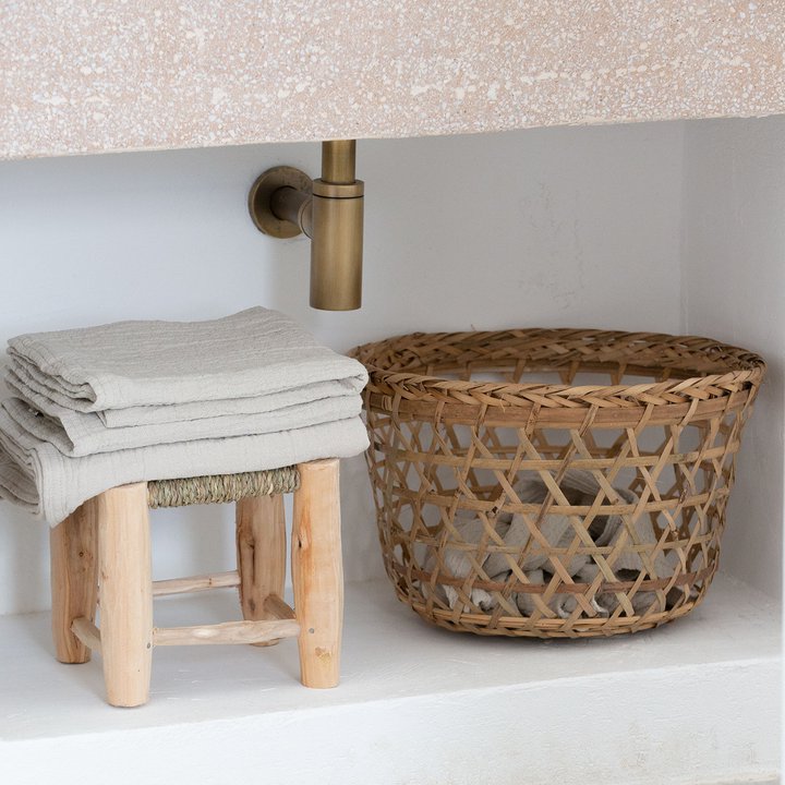 STOOL | EUCALYPTUS WOOD AND PALM LEAVES | H 20 CM