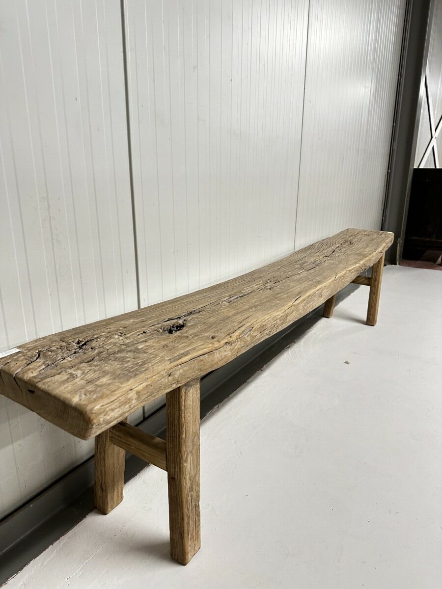 Bench – image 2