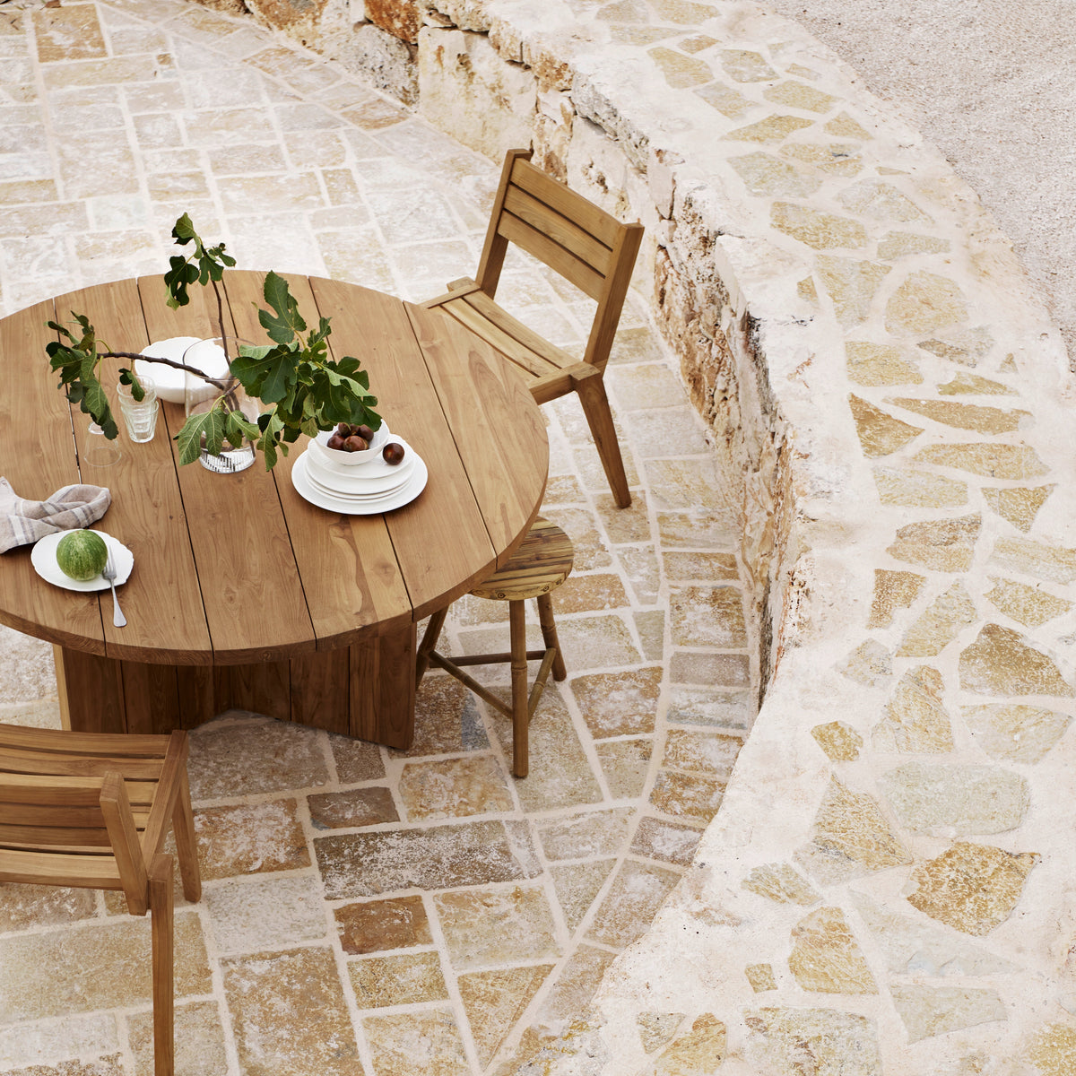 TABLE | RECYCLED TEAK | Ø 140 CM